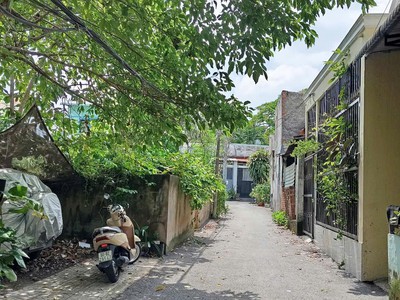Bá.n đất 1 xẹt hàng tre, long thạnh mỹ   111m    giá 5 tỷ 3