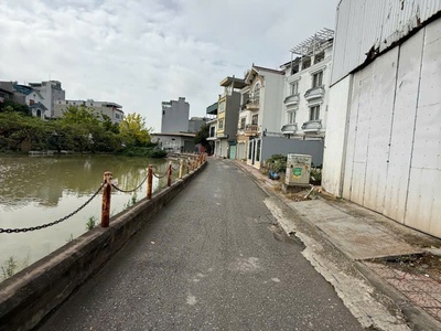 Bán nhà bát khối 16 tỷ 100m view hồ điều hòa, long biên 1