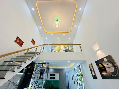 Nhà ngay ngã tư phước lý 1
