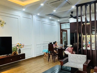 Bán nhà phố lai xá, 75m    6 tầng tm,  đường 24m kinh doanh sầm uất, giá 16. tỷ8 2