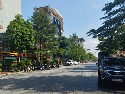 Bán nhà phố lai xá, 75m    6 tầng tm,  đường 24m kinh doanh sầm uất, giá 16. tỷ8 0