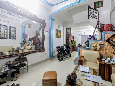 Nhà đẹp dân xây 2 thoáng ngõ ô tô ngọc thụy 38m2 x 3 tầng, mặt tiền 4m, 6.3 tỷ long biên. 0