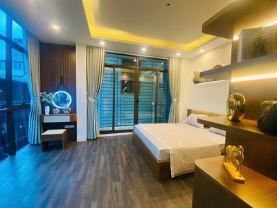 Căn góc   trần quốc hoàn   5 tầng   36m    10.3 tỷ 4