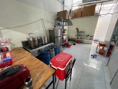 Quận 2 , sang quán ăn giá rẻ 154 tr , mb thuê 18 tr / tháng, mt đường đ khu sầm uất, gần mt đường 2