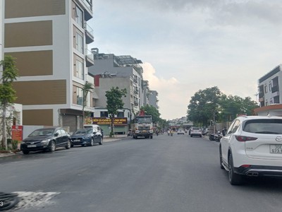 Bán đất ngọc thụy   329m    mặt tiền 16m   nở hậu đẹp   ô tô vào tận nhà   chia được 3 lô   giá 46 3