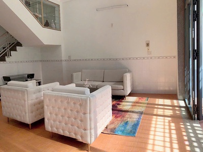 Bán nhà 2 tầng khu tđc đường ô tô ngô đến ngọc hiệp  vị trí :  cách trường mầm non, trường tiểu 0
