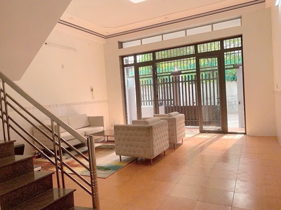 Bán nhà 2 tầng khu tđc đường ô tô ngô đến ngọc hiệp  vị trí :  cách trường mầm non, trường tiểu 2