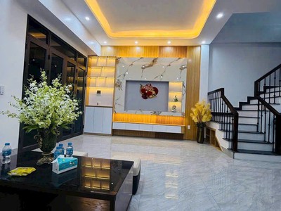 Bán nhà 3 tầng, 41m2, 3 ngủ ngõ phố Nguyễn Thị Duệ, ph Thanh Bình, TP Hải Dương, 2.3x tỷ 0