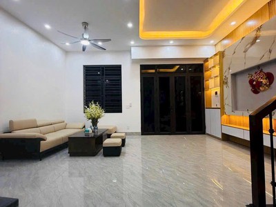 Bán nhà 3 tầng, 41m2, 3 ngủ ngõ phố Nguyễn Thị Duệ, ph Thanh Bình, TP Hải Dương, 2.3x tỷ 3