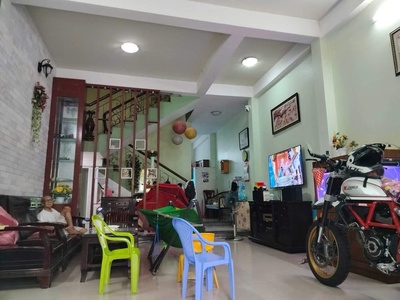 Nhà phố 90m2 - Giá 13.5 - 5PN - 4 tầng - Đường D1 - Quận 7 4