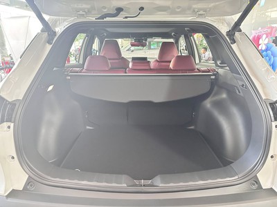 Toyota Corolla Cross 1.8V 2025 Giảm 50 trước bạ 10