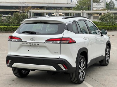 Toyota Corolla Cross 1.8V 2025 Giảm 50 trước bạ 6