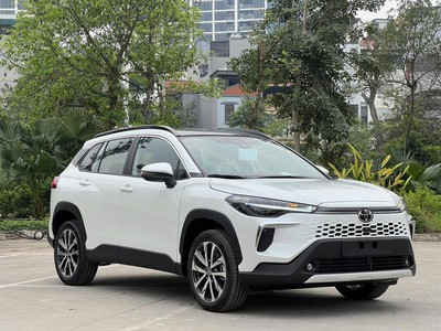 Toyota Corolla Cross 1.8V 2025 Giảm 50 trước bạ 5