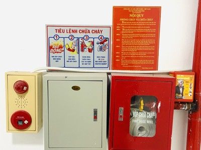 Trần quốc vượng   nhỉnh 36 tỷ   doanh thu 2.2 tỷ /năm   8 tầng thang máy 2