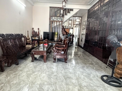 Chính chủ cho thuê MBKD mặt hồ hoàng càu 1012