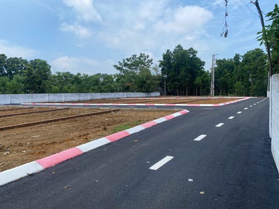 Bán đất phân lô đẹp - vị trí: gần mặt quốc lộ 21a, gần trường học, khu dân cư sầm uất 1