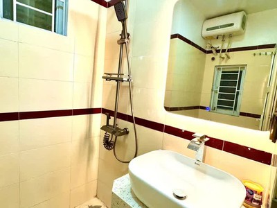 Chính chủ cho thuê MBKD mặt hồ hoàng càu 925