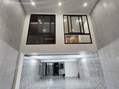 Chính chủ cho thuê MBKD mặt hồ hoàng càu 78