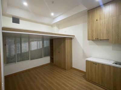 Chính chủ cho thuê MBKD mặt hồ hoàng càu 84