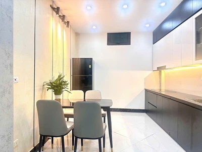 Chính chủ cho thuê MBKD mặt hồ hoàng càu 1007