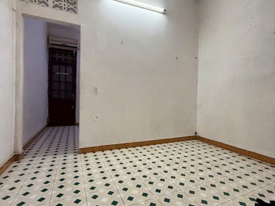 Chính chủ cho thuê MBKD mặt hồ hoàng càu 293