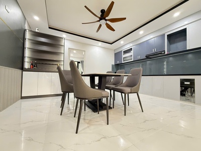 Chính chủ cho thuê MBKD mặt hồ hoàng càu 365