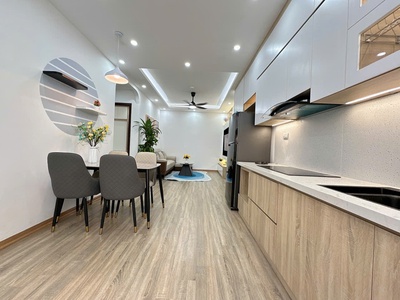 Chính chủ cho thuê MBKD mặt hồ hoàng càu 233