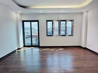 Chính chủ cho thuê MBKD mặt hồ hoàng càu 1055