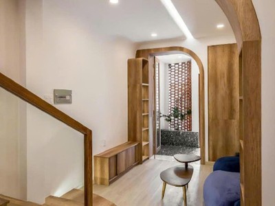 Chính chủ cho thuê MBKD mặt hồ hoàng càu 1686
