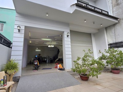Chính chủ cho thuê MBKD mặt hồ hoàng càu 1818