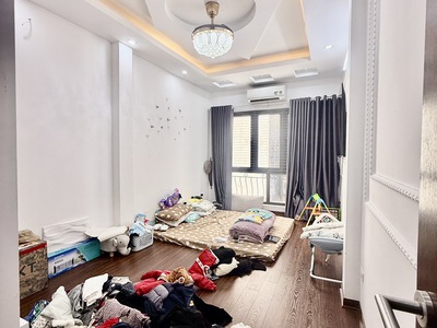 Chính chủ cho thuê MBKD mặt hồ hoàng càu 1024