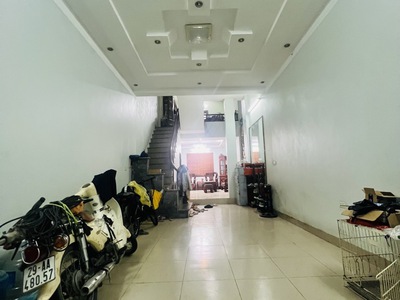 Chính chủ cho thuê MBKD mặt hồ hoàng càu 2467