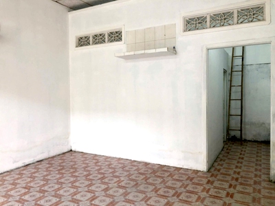 Linh đông   nhà cấp 4 hẻm xe tải   sổ riêng   giá chỉ 2.95 tỷ   cách mặt đường 10m 0