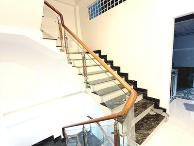 Chính chủ cho thuê MBKD mặt hồ hoàng càu 982