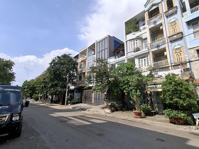 Chính chủ cho thuê MBKD mặt hồ hoàng càu 1746