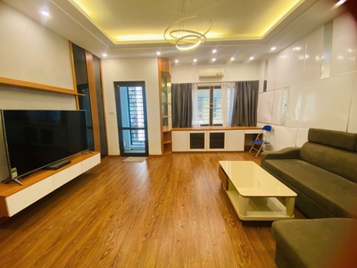 Chính chủ cho thuê MBKD mặt hồ hoàng càu 2196