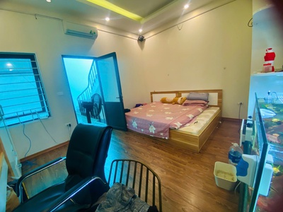 Chính chủ cho thuê MBKD mặt hồ hoàng càu 2198