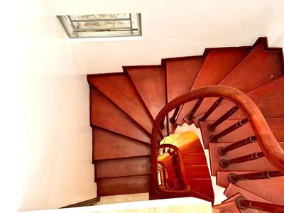 Chính chủ cho thuê MBKD mặt hồ hoàng càu 923