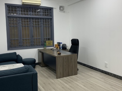 Chính chủ cho thuê MBKD mặt hồ hoàng càu 1183