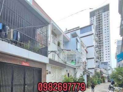 Quận 7 - hẻm lê thị chợ - ô tô 7 chỗ ngủ trong nhà - 2 tầng btct nhỉnh 7 đồng  - diện tích : 0