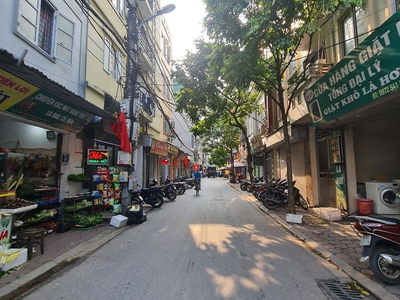 Chính chủ cho thuê MBKD mặt hồ hoàng càu 995