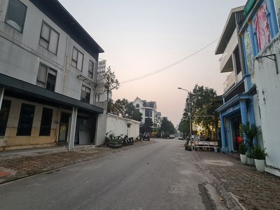 Chính chủ cho thuê MBKD mặt hồ hoàng càu 1000