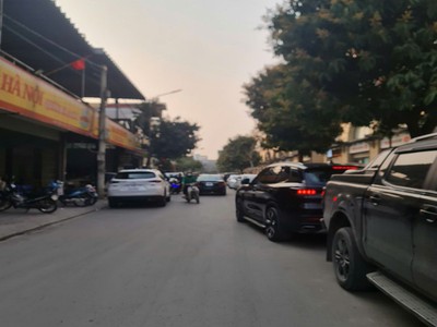 Chính chủ cho thuê MBKD mặt hồ hoàng càu 954