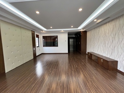 Chính chủ cho thuê MBKD mặt hồ hoàng càu 1286