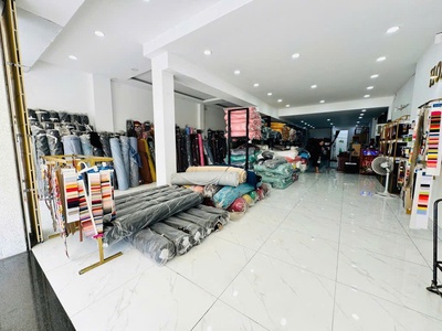 Chính chủ cho thuê MBKD mặt hồ hoàng càu 1212