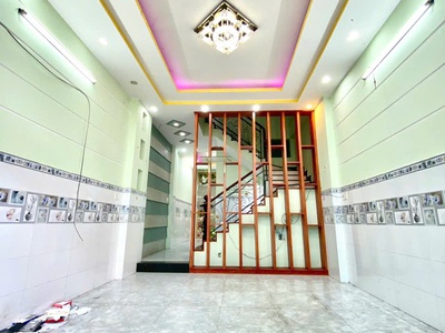 Chính chủ cho thuê MBKD mặt hồ hoàng càu 928