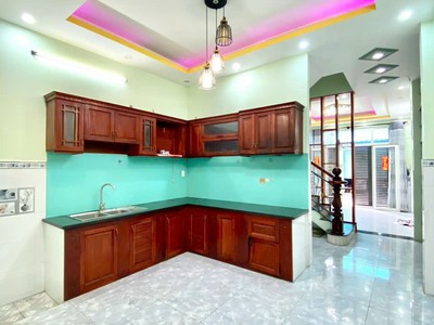 Chính chủ cho thuê MBKD mặt hồ hoàng càu 930