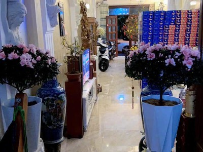 Chính chủ cho thuê MBKD mặt hồ hoàng càu 1228