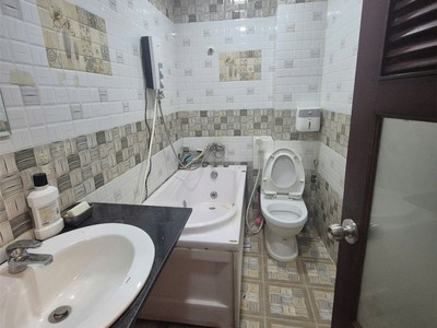 Chính chủ cho thuê MBKD mặt hồ hoàng càu 1231