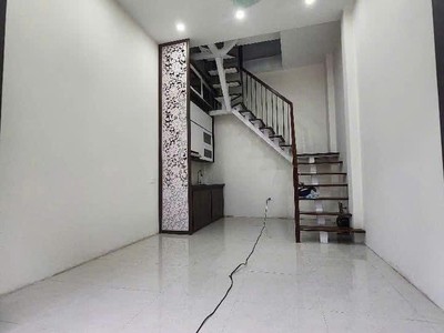 Chính chủ cho thuê MBKD mặt hồ hoàng càu 602